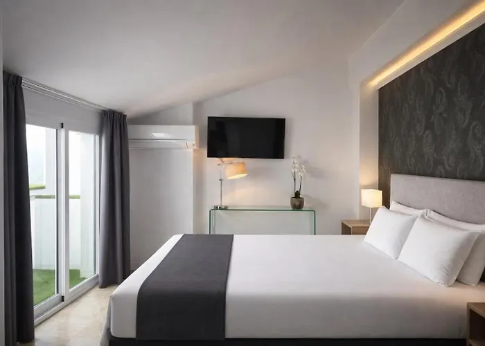 Hotel Abril Nerja